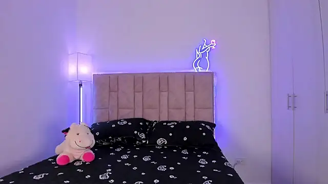 Snapshot of DannaTeen chatting on February 25, 2025, 6:53 pm DannaTeen online show from February 25, 2025, 6:53 pm