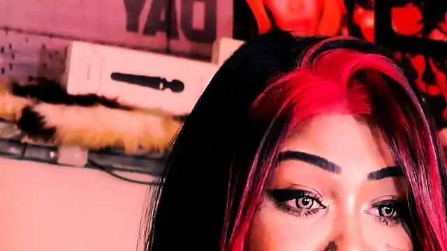 Snapshot of indian_dreamgirl chatting on November 4, 2025, 9:25 pm indian dreamgirl online show from November 4, 2025, 9:25 pm