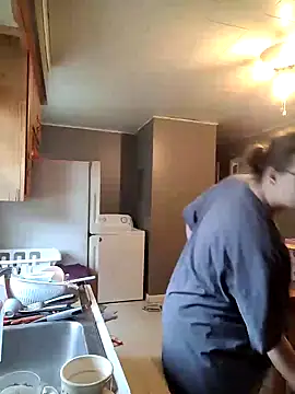 Snapshot of ZeTurtleMaster chatting on December 27, 2024, 5:37 pm ZeTurtleMaster online show from December 27, 2024, 5:37 pm