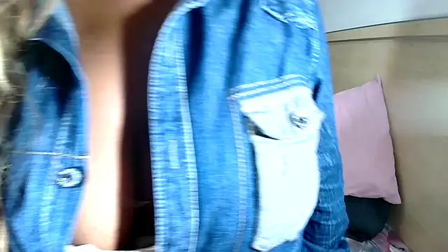 sexyindianchic online show from February 8, 2025, 2:15 am