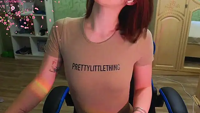 DanaMartina online show from March 3, 2025, 8:27 am