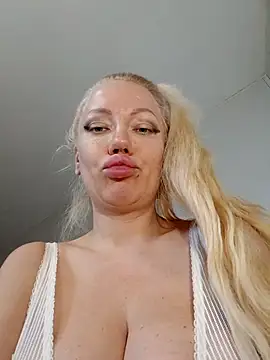 SofiaJoy online show from July 13, 2026, 3:26 pm