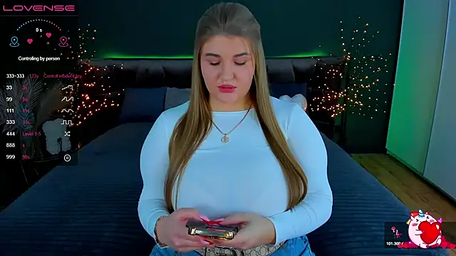 Snapshot of Adele_sugar chatting on November 4, 2025, 12:54 am Adele sugar online show from November 4, 2025, 12:54 am