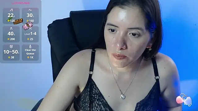 spicey latina online show from March 7, 2025, 8:11 pm