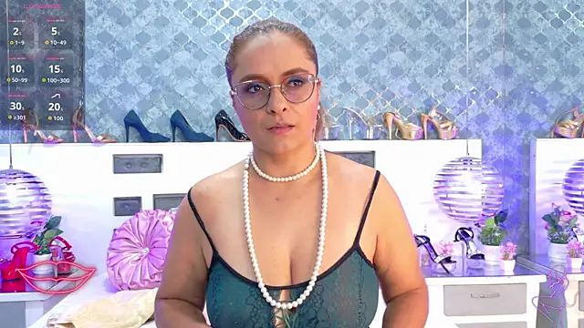 MarilynVega1 online show from September 29, 2025, 8:46 pm