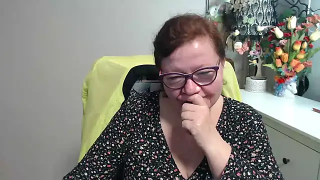 Snapshot of Adelewildx chatting on February 9, 2026, 4:05 am Adelewildx online show from February 9, 2026, 4:05 am