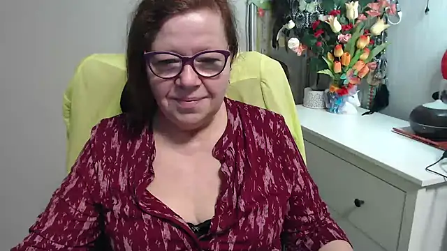 Snapshot of Adelewildx chatting on February 18, 2026, 4:30 am Adelewildx online show from February 18, 2026, 4:30 am