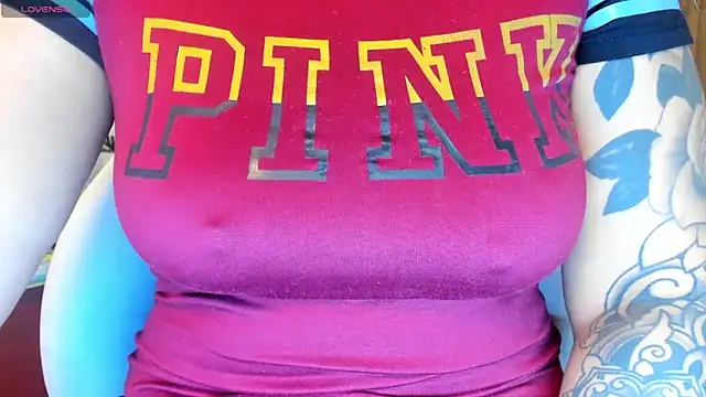 Snapshot of darsha_sahu chatting on January 27, 2025, 8:07 am darsha sahu online show from January 27, 2025, 8:07 am