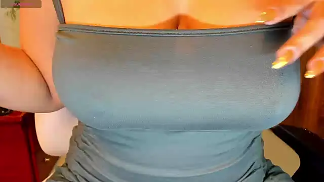 Snapshot of darsha_sahu chatting on February 18, 2025, 8:49 am darsha sahu online show from February 18, 2025, 8:49 am