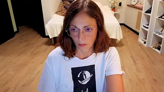 CaringSophie online show from June 5, 2026, 5:29 pm