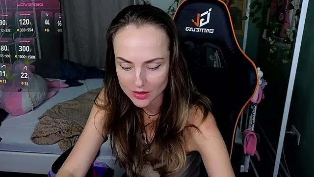 Snapshot of SuchArt_ chatting on September 22, 2025, 3:25 pm SuchArt online show from September 22, 2025, 3:25 pm