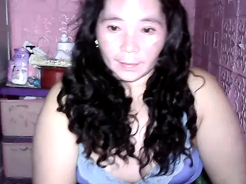 Snapshot of hotpusie_4u chatting on February 7, 2026, 5:27 pm hotpusie 4u online show from February 7, 2026, 5:27 pm