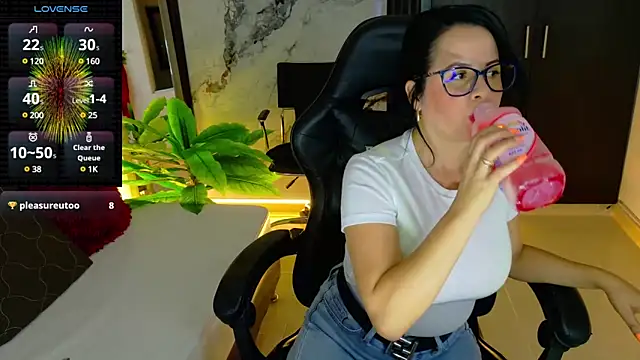 pamelajackson online show from January 20, 2025, 10:04 pm