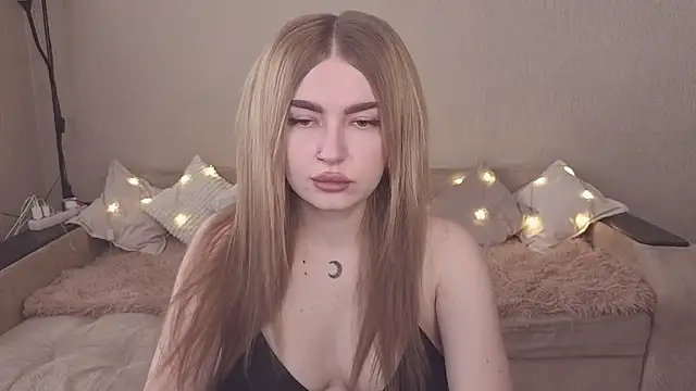 ViolettaLopez online show from January 11, 2026, 10:09 am