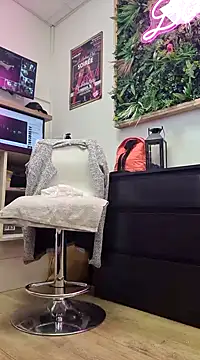 Nathotsexy1 online show from December 3, 2024, 9:33 am