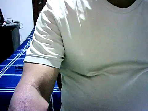 Snapshot of heberin chatting on August 2, 2026, 11:36 pm heberin online show from August 2, 2026, 11:36 pm