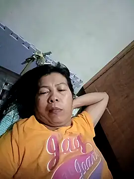 Snapshot of TropicalFlower chatting on February 4, 2026, 10:15 pm TropicalFlower online show from February 4, 2026, 10:15 pm