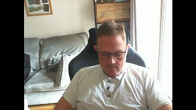 Snapshot of ZebedeePirate chatting on March 18, 2025, 4:04 pm ZebedeePirate online show from March 18, 2025, 4:04 pm