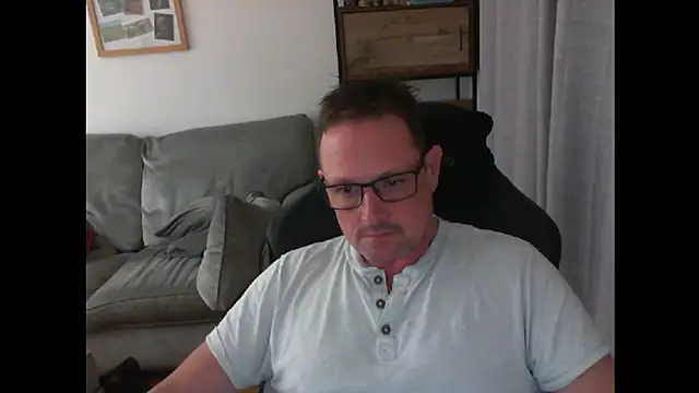 Snapshot of ZebedeePirate chatting on March 18, 2025, 10:37 pm ZebedeePirate online show from March 18, 2025, 10:37 pm