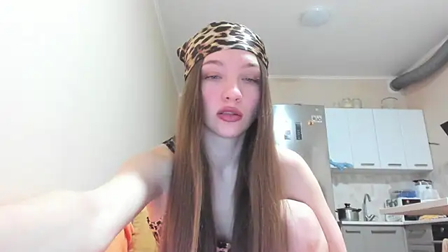 Snapshot of Naughty_Molly chatting on March 27, 2026, 4:29 pm Naughty Molly online show from March 27, 2026, 4:29 pm