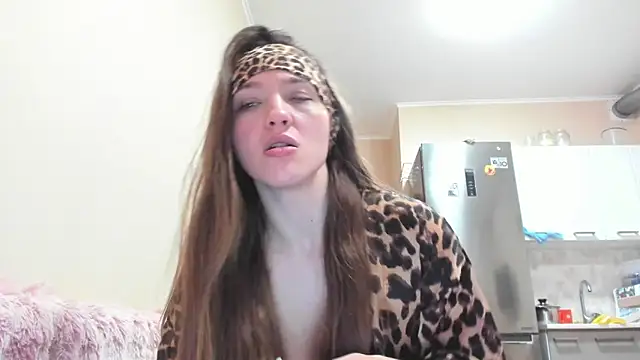Snapshot of Naughty_Molly chatting on March 31, 2026, 4:51 pm Naughty Molly online show from March 31, 2026, 4:51 pm