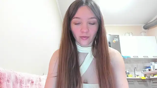 Snapshot of Naughty_Molly chatting on April 3, 2026, 6:17 pm Naughty Molly online show from April 3, 2026, 6:17 pm