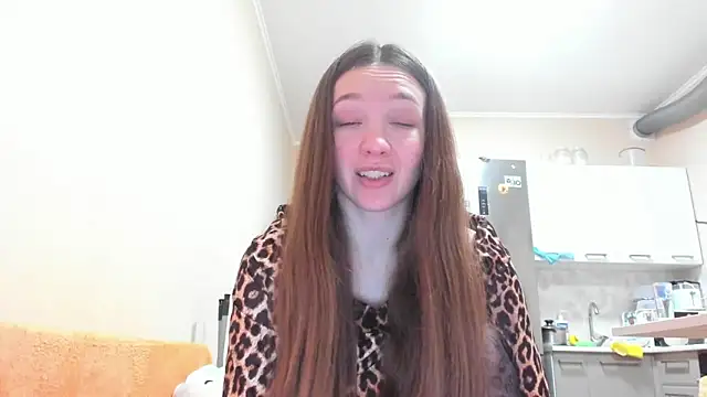 Snapshot of Naughty_Molly chatting on April 10, 2026, 5:17 pm Naughty Molly online show from April 10, 2026, 5:17 pm