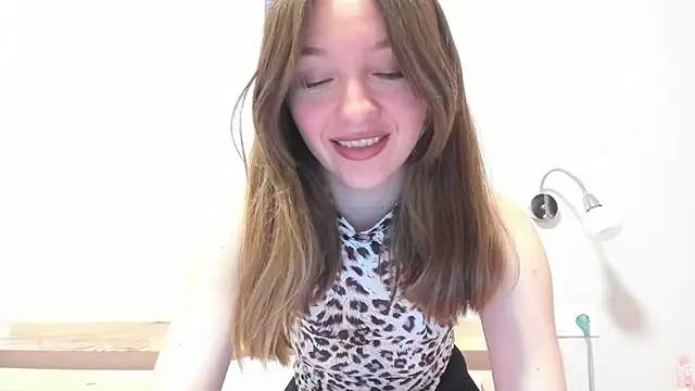 Snapshot of Naughty_Molly chatting on May 28, 2026, 6:38 pm Naughty Molly online show from May 28, 2026, 6:38 pm
