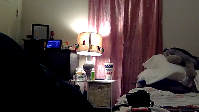 Snapshot of tmmcmannus chatting on October 15, 2025, 5:40 am tmmcmannus online show from October 15, 2025, 5:40 am