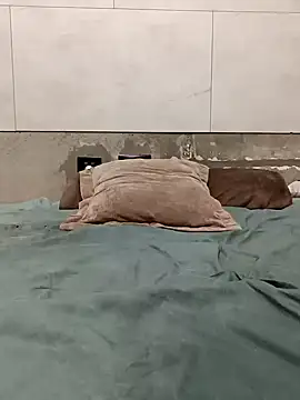 Krasav4ik4ik online show from February 12, 2025, 7:35 pm