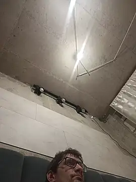 Krasav4ik4ik online show from March 13, 2026, 6:25 pm