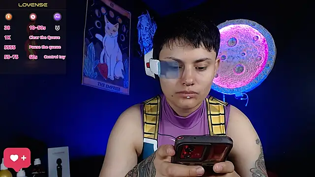 girl intense444 online show from November 5, 2025, 12:38 pm