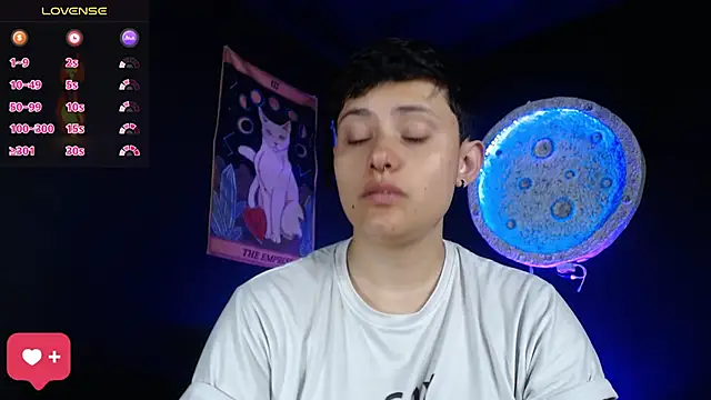 girl intense444 online show from January 13, 2026, 12:54 pm