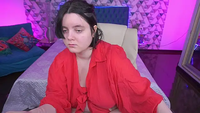 LittleShyy online show from May 30, 2026, 12:46 pm