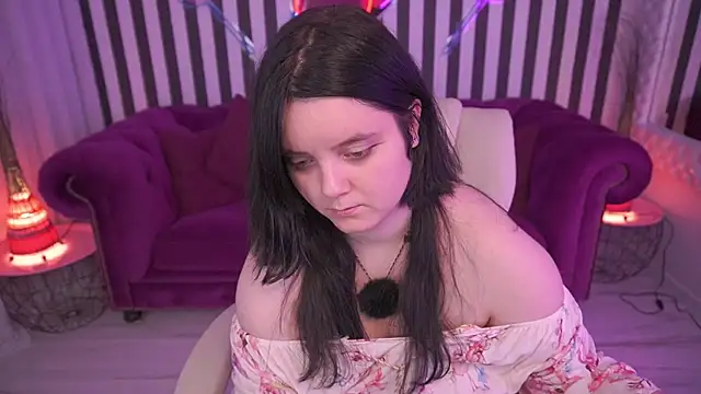 LittleShyy online show from July 18, 2026, 1:26 pm