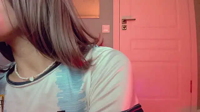 Snapshot of kimisun01 chatting on December 19, 2024, 5:07 am kimisun01 online show from December 19, 2024, 5:07 am