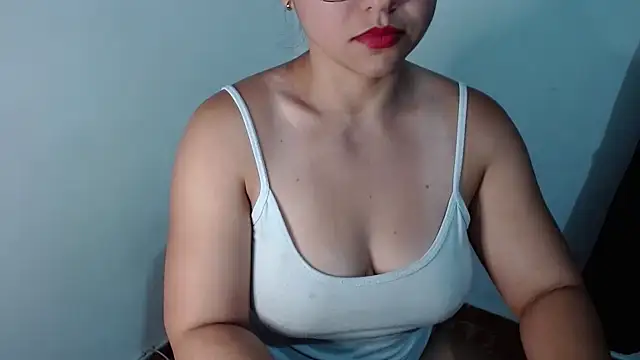 Snapshot of lizbodu chatting on December 19, 2024, 10:00 pm lizbodu online show from December 19, 2024, 10:00 pm