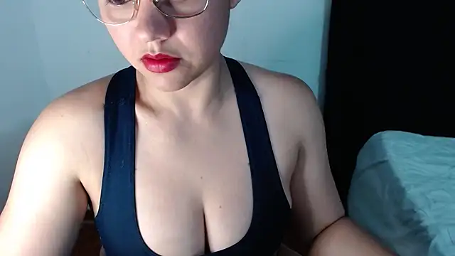 Snapshot of lizbodu chatting on November 15, 2025, 4:43 am lizbodu online show from November 15, 2025, 4:43 am