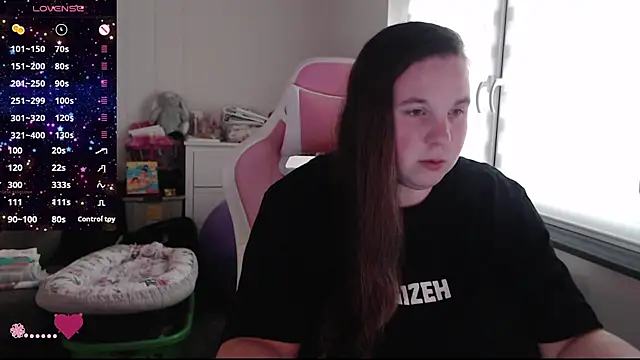 AureliaWinter online show from July 7, 2026, 6:56 pm
