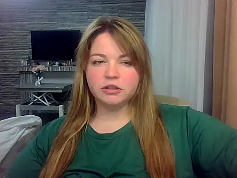 Snapshot of cute__cherry chatting on May 7, 2026, 8:14 pm cute cherry online show from May 7, 2026, 8:14 pm