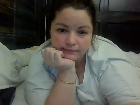 Snapshot of cute__cherry chatting on June 19, 2026, 8:01 pm cute cherry online show from June 19, 2026, 8:01 pm