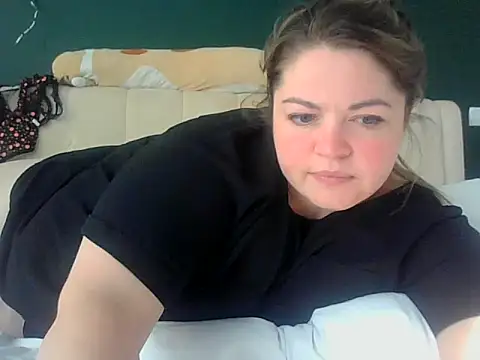 Snapshot of cute__cherry chatting on July 28, 2026, 3:21 pm cute cherry online show from July 28, 2026, 3:21 pm