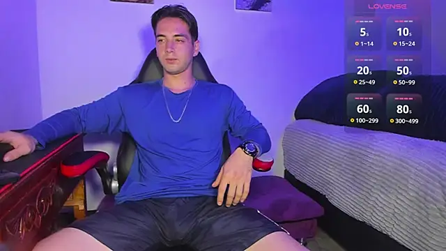 Alex smith00 online show from March 15, 2025, 2:03 am