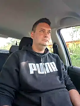 nemes2 online show from October 3, 2025, 9:28 am