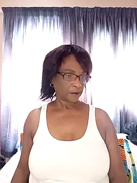 Hotgrannyx online show from April 26, 2026, 11:08 am