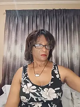 Snapshot of Hotgrannyx chatting on July 19, 2026, 6:00 pm Hotgrannyx online show from July 19, 2026, 6:00 pm