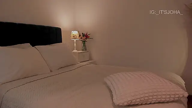  Amatista online show from March 14, 2026, 12:39 am