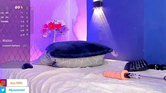 alysson 18 online show from March 14, 2025, 4:19 pm