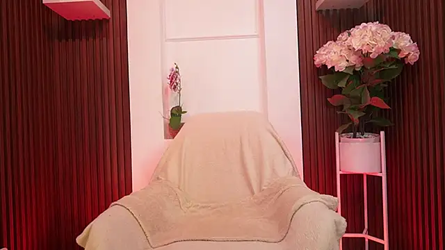 MaddyWattson online show from October 25, 2025, 11:40 am