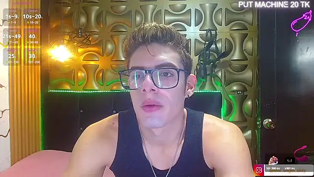 angel sexyevil online show from December 1, 2025, 12:21 pm